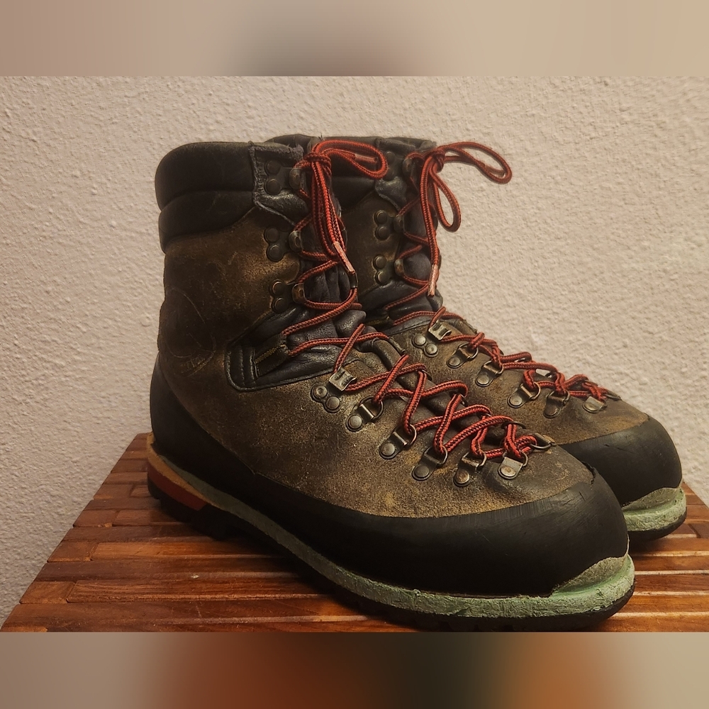 La Sportiva Nepal Top Mountaineering Boot  sz 43.5